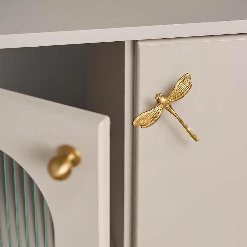 Tiradores de latón con diseño  - Unique Furniture Hardware reseña y precio
